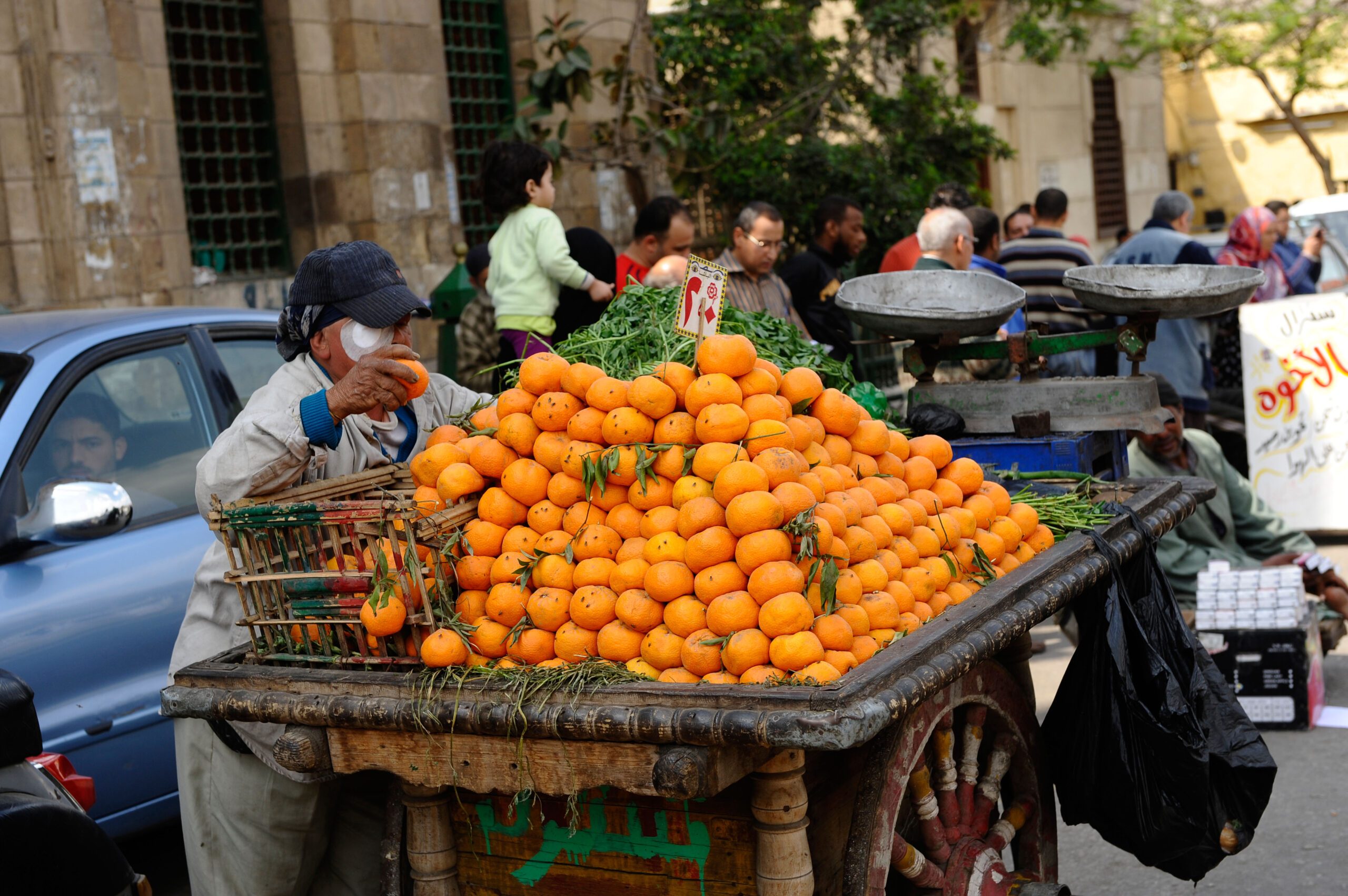 An orange vendor in Cairo. The country will export 2 million tonnes of oranges this year