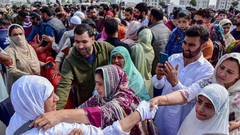 Indian Hajj pilgrims say goodbye to relatives in Kashmir before leaving for Saudi Arabia