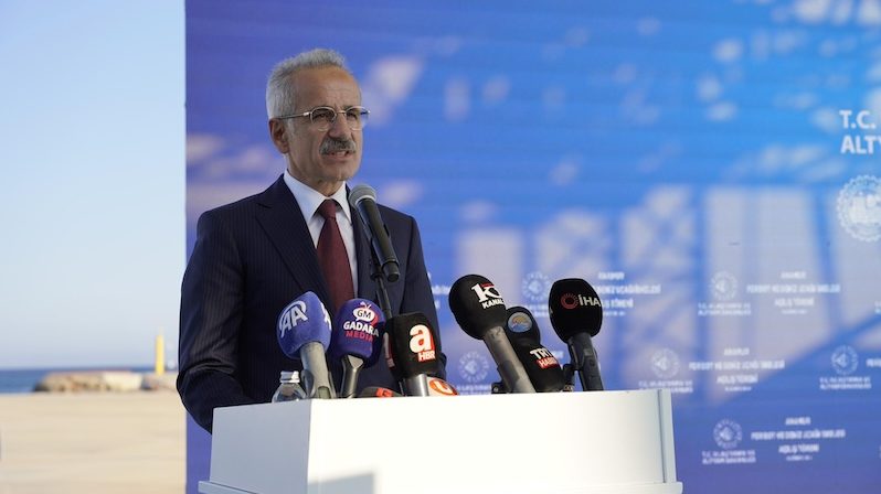 Turkish transport and infrastructure minister Abdulkadir Uraloğlu said that the user rights of social media accounts belonging to Turkish citizens will be protected