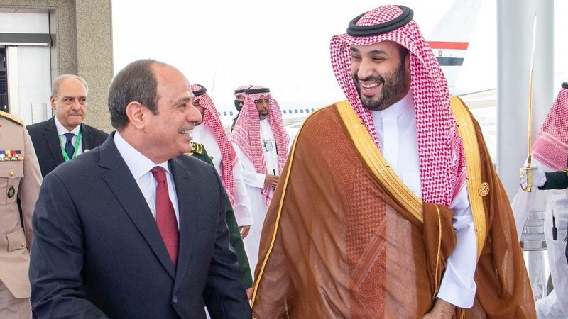 Saudi Crown Prince Mohammed bin Salman receives Egyptian President Abdel Fattah al-Sisi, in Jeddah, Saudi Arabia, July 16, 2022. Saudi Press Agency/Handout via REUTERS ATTENTION EDITORS - THIS PICTURE WAS PROVIDED BY A THIRD PARTY