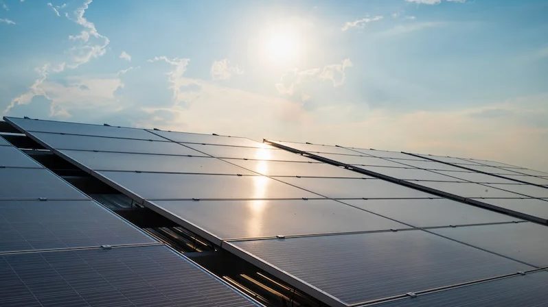 The solar power plant in Iraq will be developed in phases and will come online between 2025 and 2027