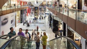 Shoppers in Dubai Mall. Retail price discounting in the UAE has been described by one analyst as 'a race to the bottom'