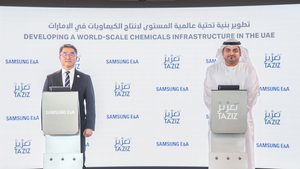 UAE methanol Hong Namkoong, President and CEO of Samsung E&A and Mashal Saoud Al-Kindi, CEO of Ta’ziz at the EPC contract award ceremony