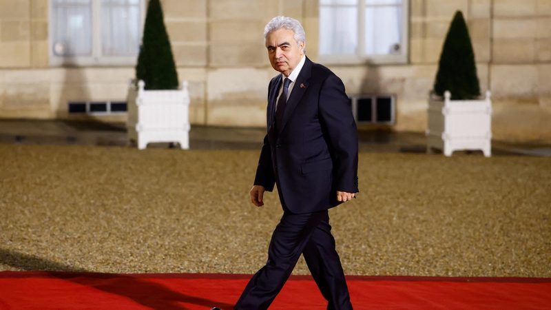 Fatih Birol, Executive director of the International Energy Agency, arrives for a meeting with international investors in IA at the Elysee Palace as part of the Artificial Intelligence (AI) Action Summit in Paris, France, February 10, 2025. REUTERS/Gonzalo Fuentes