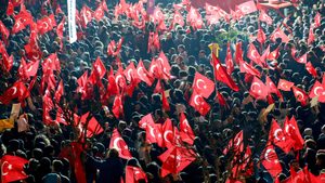 Supporters of Ekrem İmamoğlu gather outside the Istanbul Metropolitan Municipality building to protest against his detention